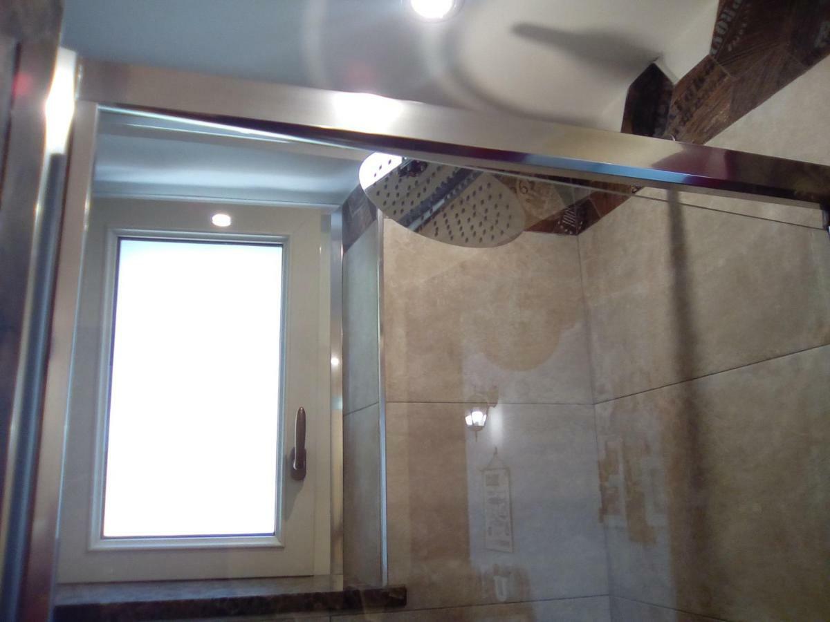 Contrada Casa Vacanze Apartman Vado Ligure Kültér fotó