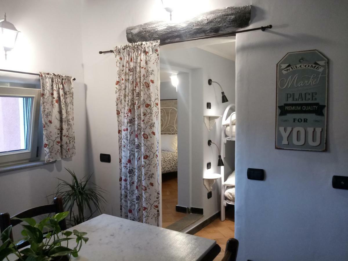 Contrada Casa Vacanze Apartman Vado Ligure Kültér fotó